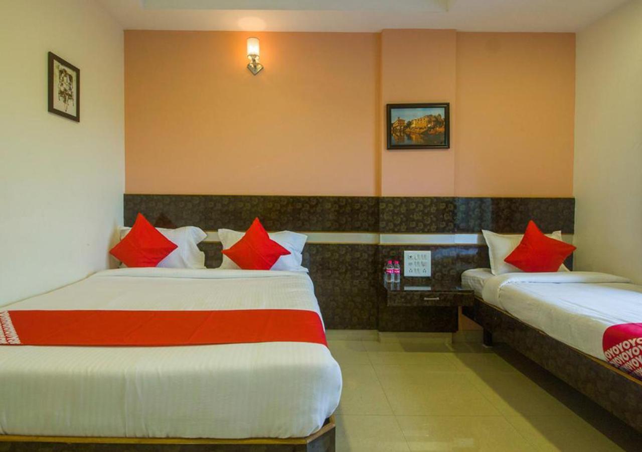 Hotel Wayfare Shirdi Exteriör bild
