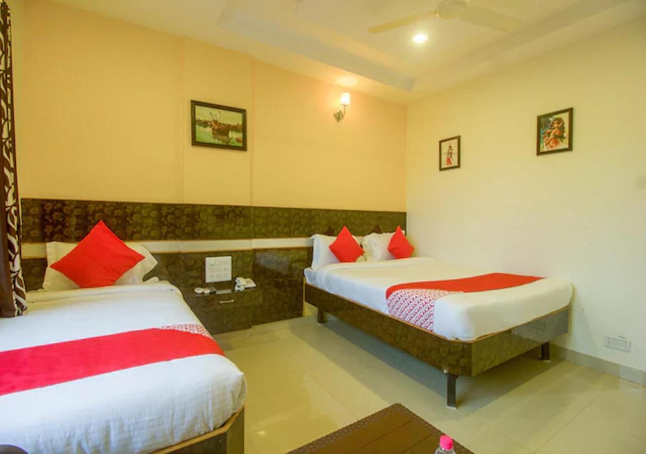 Hotel Wayfare Shirdi Exteriör bild
